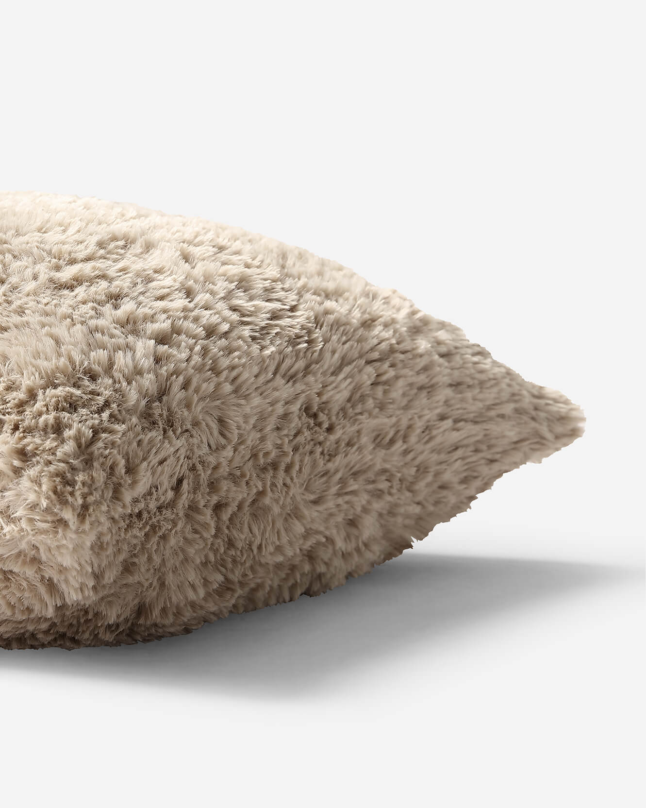 Breathable Faux Fur Comforter Bundle - Image 8