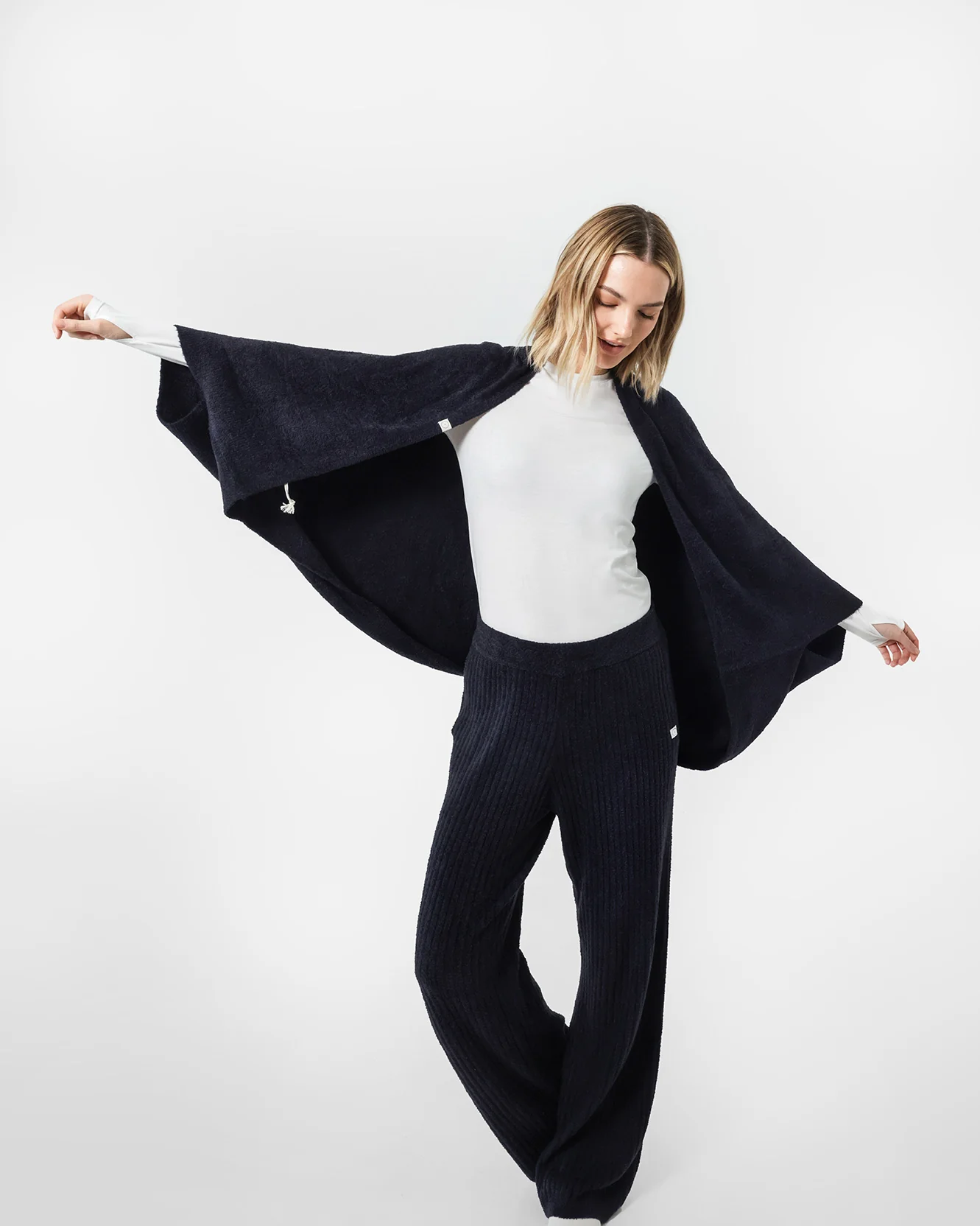 Cloud Cool Sleeved Wrap - Image 8