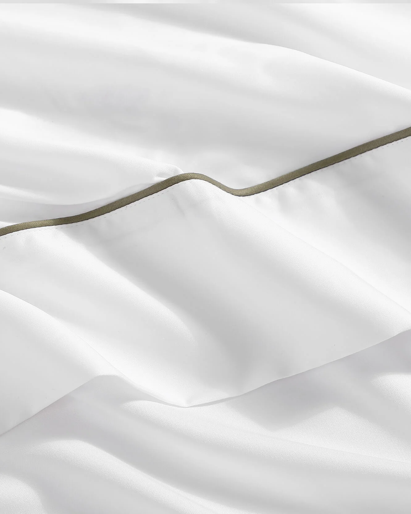 Luxe Bamboo Top Sheet with Piping - Image 8