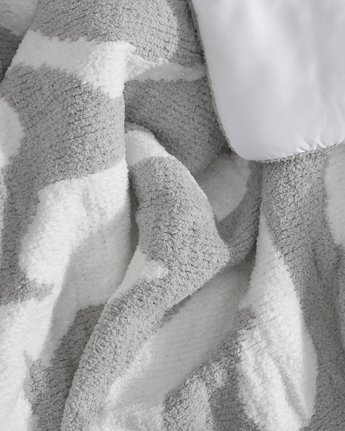 Snug Casablanca Comforter - Image 7