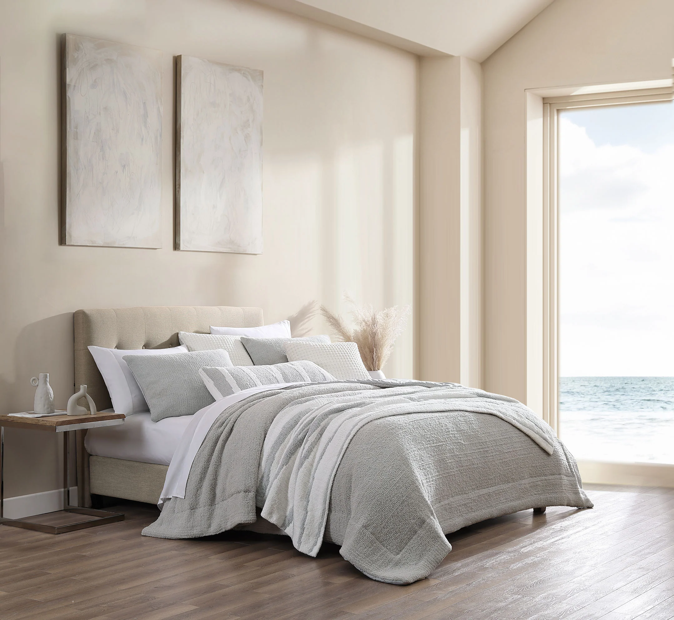 Snug Cooling Comforter - Image 3