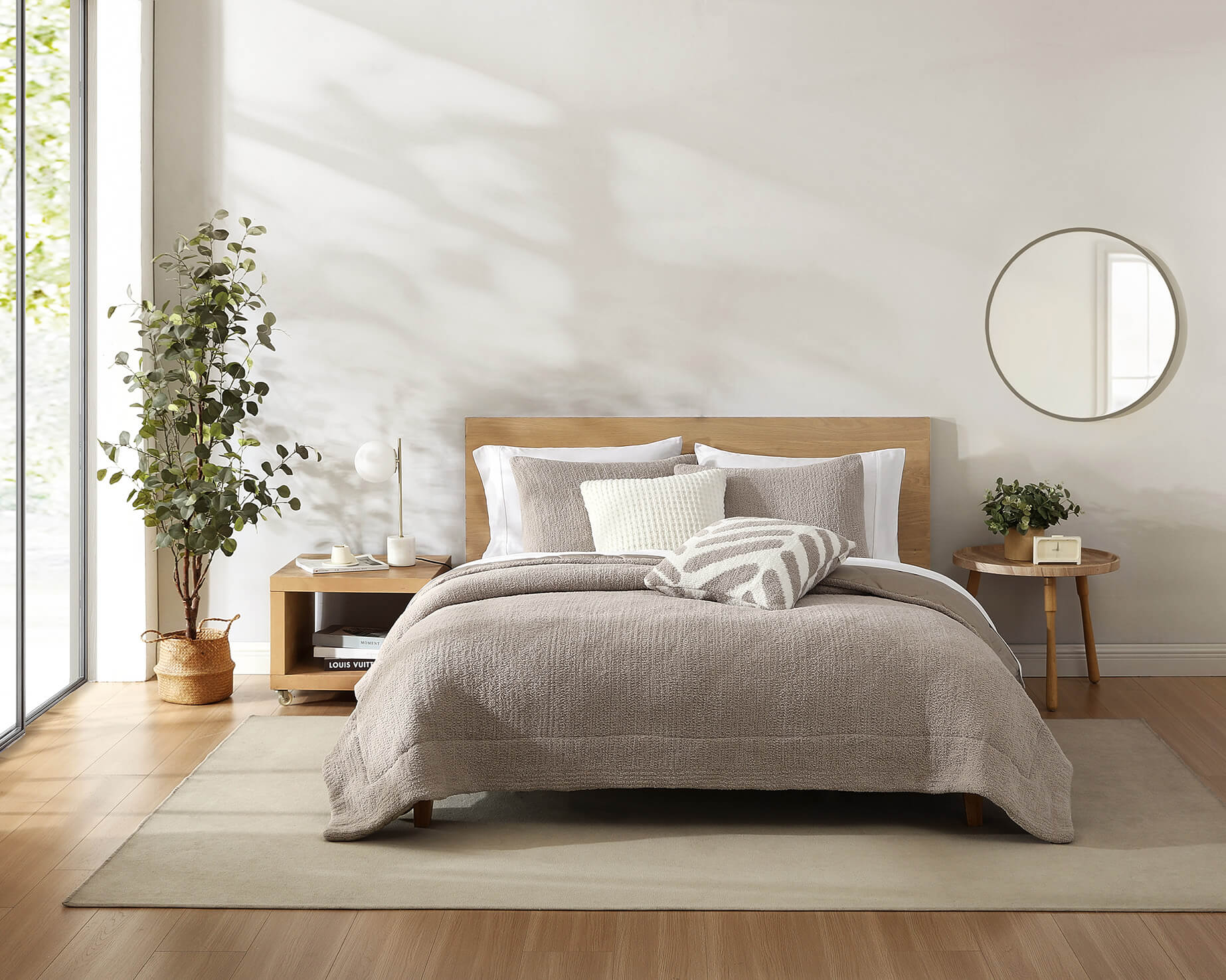 Snug Cooling Comforter - Image 7