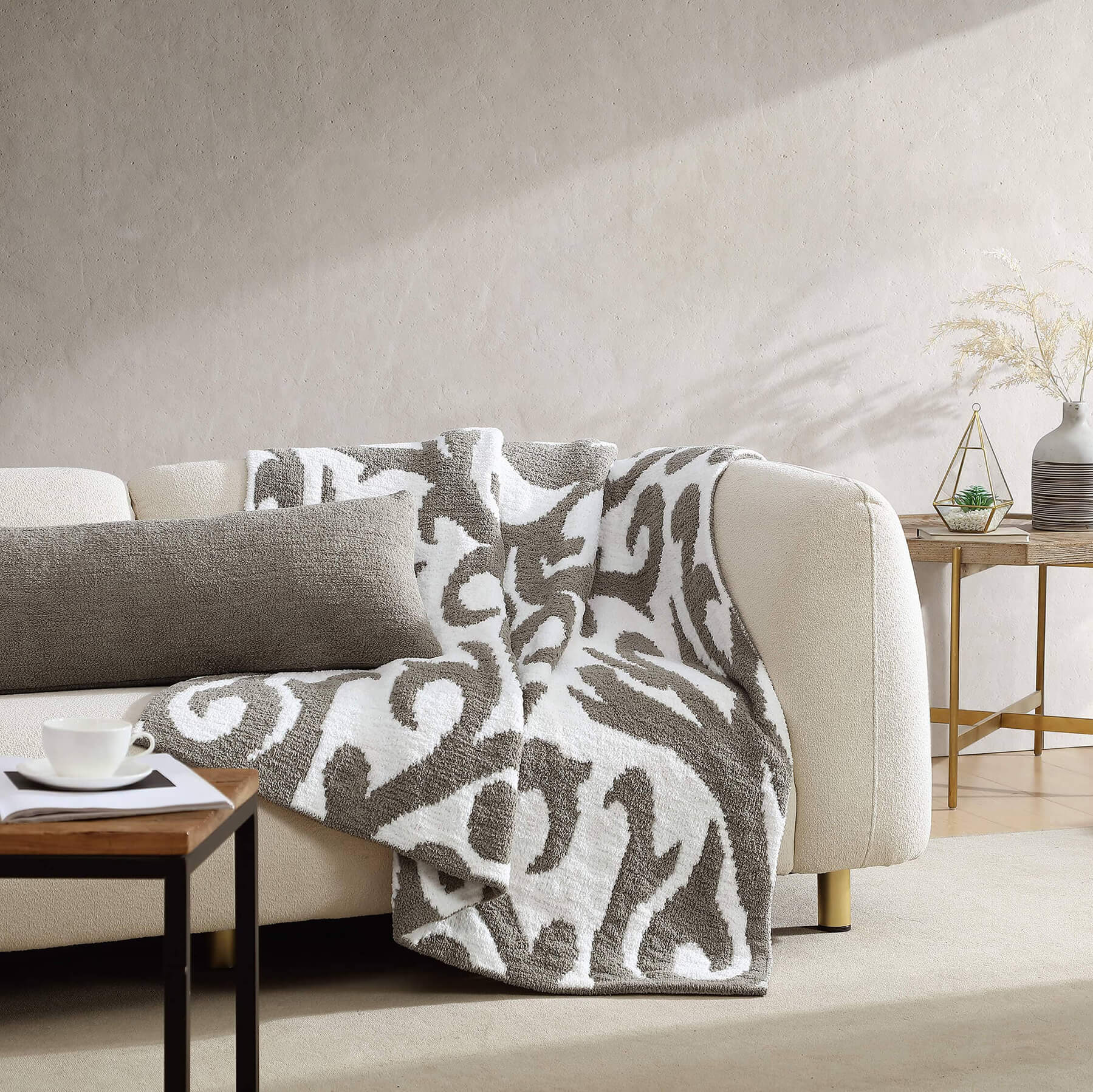 Snug Lumbar Pillow - Image 29