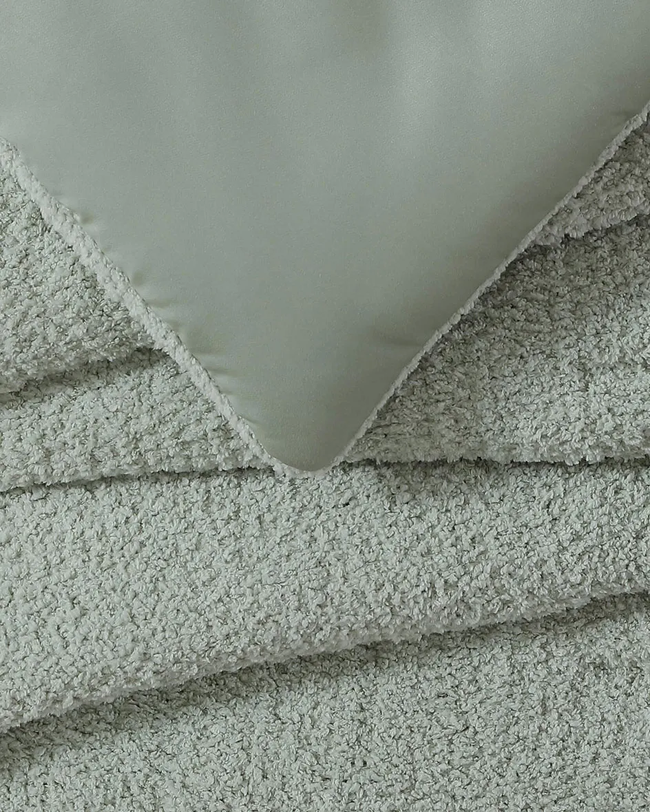Snug Stitch Comforter - Image 6