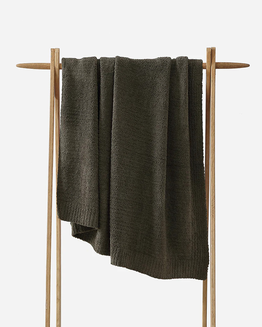 Snug Throw - Image 25