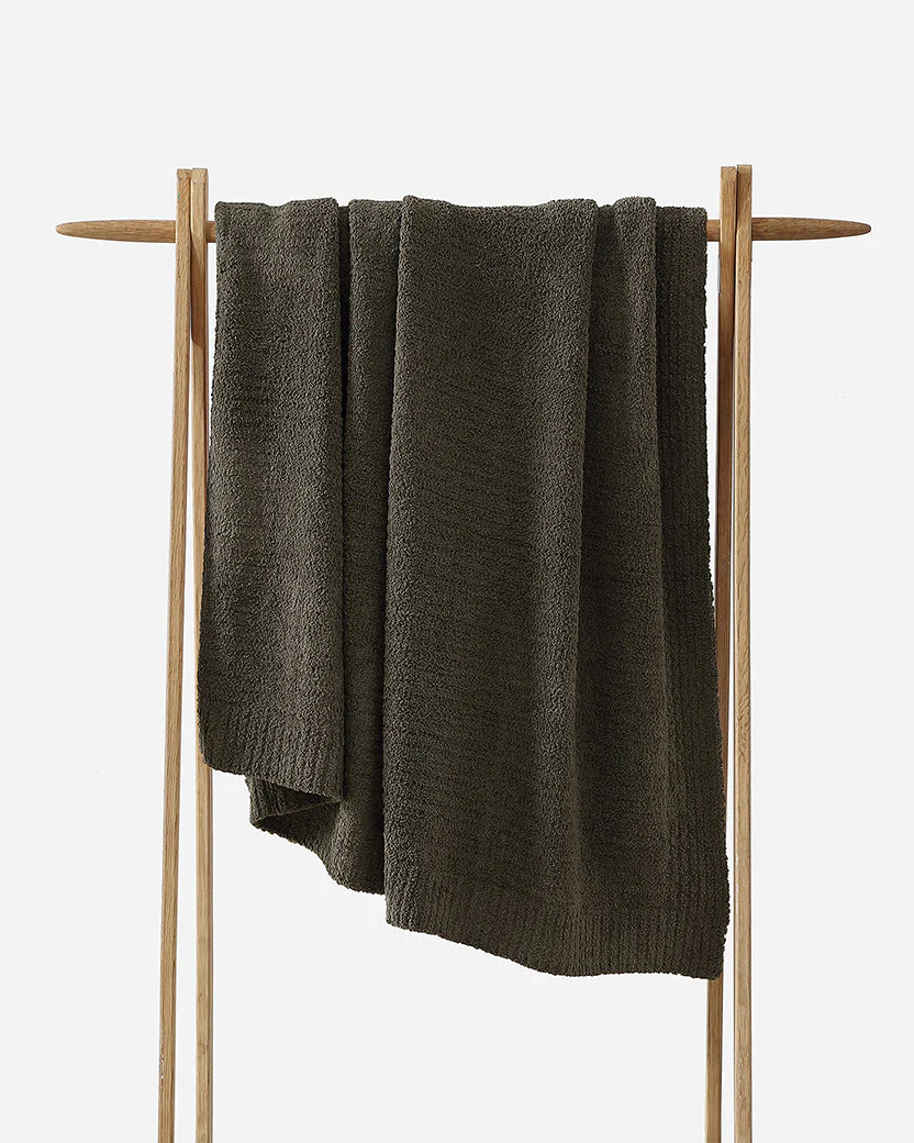 Snug Throw - Image 83