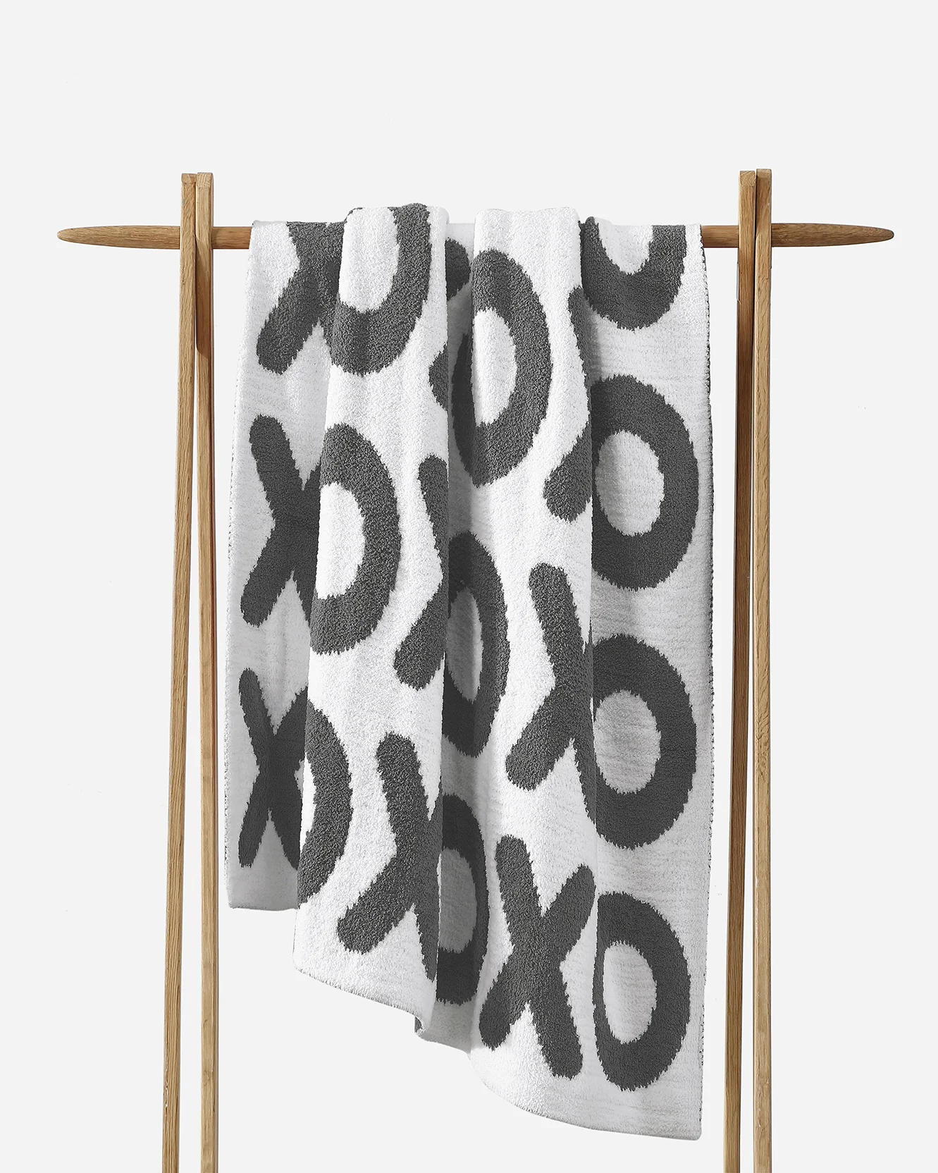 XOXO Throw - Image 11